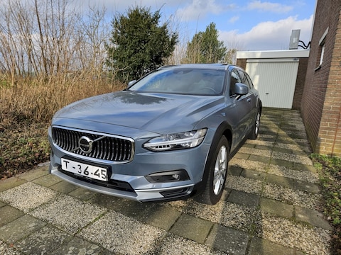Volvo V90 Cross Country B6 AWD Pro (2021)