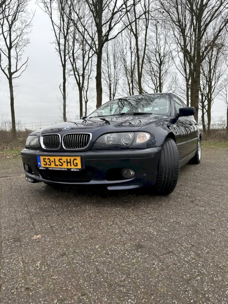 BMW 330i Executive (2003)