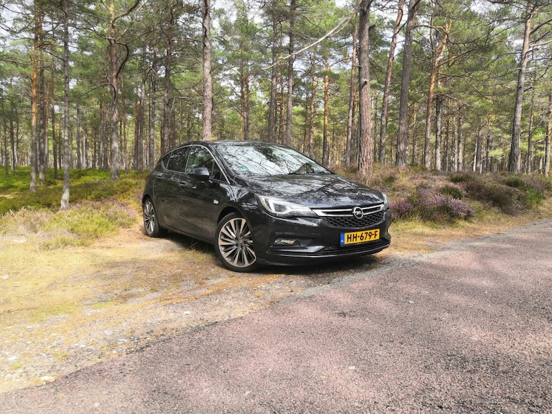 Opel Astra 1.4 Turbo Innovation (2015)