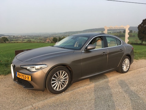 Alfa Romeo Giulia 2.0T 200pk Super