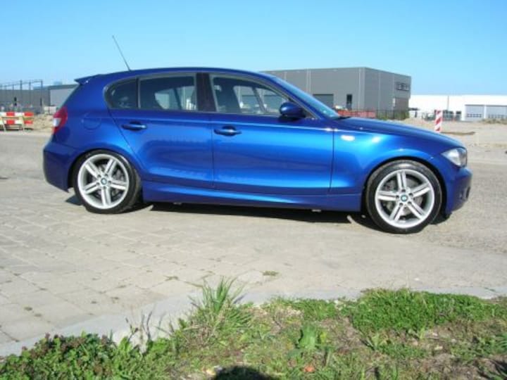 BMW 130i High Executive