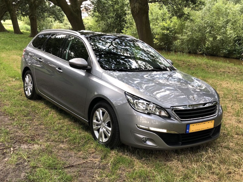 Peugeot 308 SW Blue Lease Executive 1.6 BlueHDi 120 (2014)