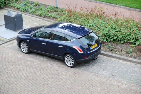 Lancia Delta 1.4 T-Jet 120pk Argento