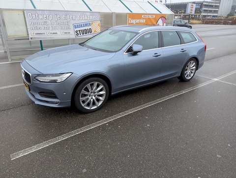 Volvo V90 D4 Momentum