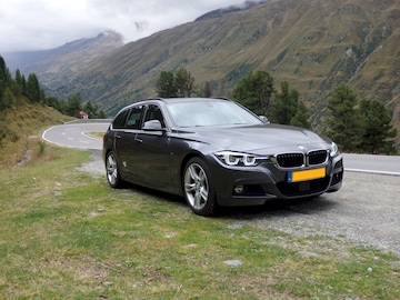 BMW 320i Touring (2019)