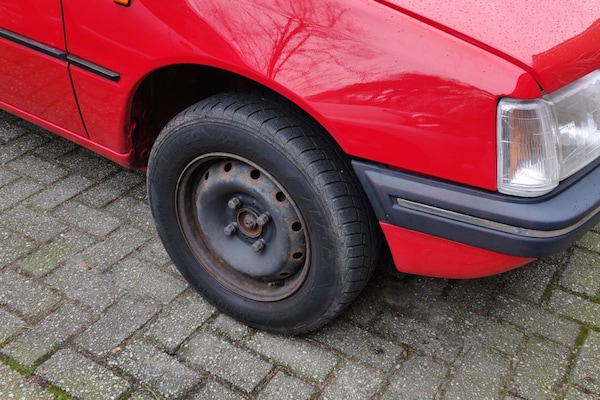 Peugeot 205