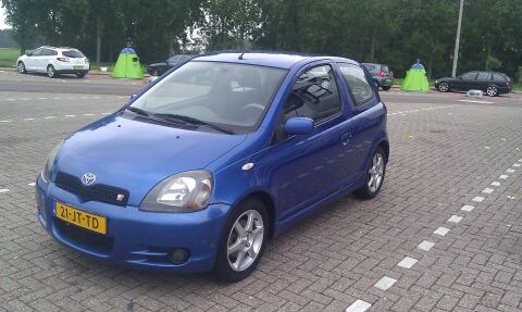 Toyota Yaris 1.5 16v VVT-i T Sport (2002)
