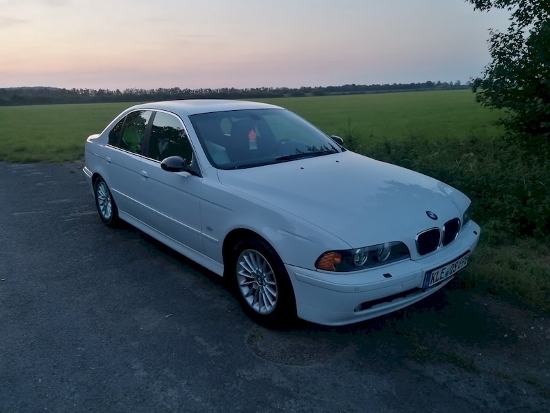 BMW 530d (2001)