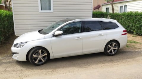 Peugeot 308 SW Blue Lease Executive Pack 1.6 BlueHDi (2015)