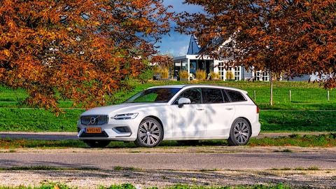 Volvo V60 T6 Recharge AWD Inscription Expression