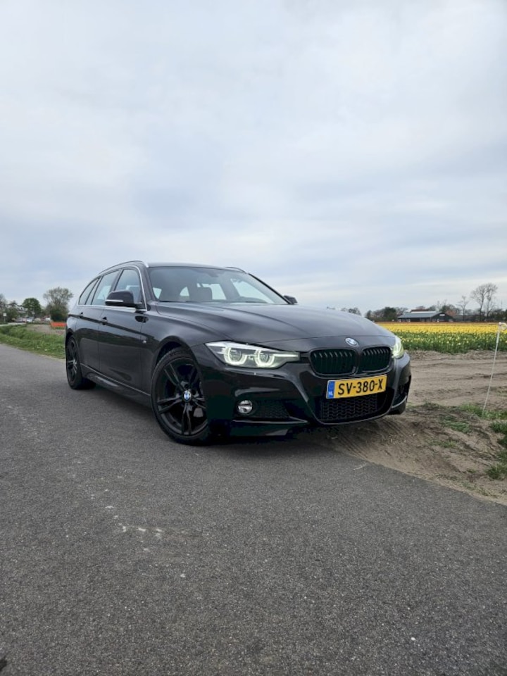 BMW 320i Touring (2018)