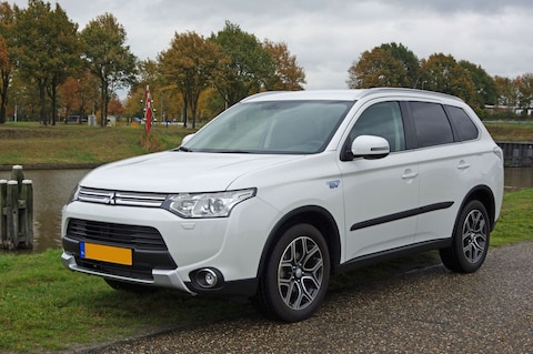 Mitsubishi Outlander PHEV Executive Edition
