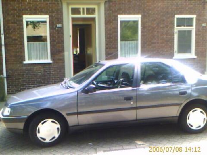 Peugeot 405 GL 1.6i (1993)