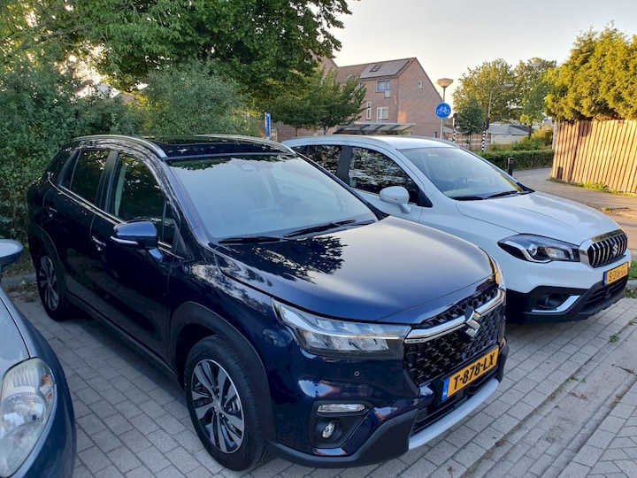 Suzuki S-Cross (2023)