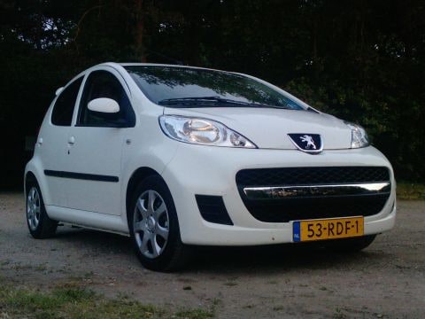 Peugeot 107 XS 1.0 (2011)