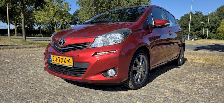 Toyota Yaris 1.3 VVT-i Dynamic (2012)