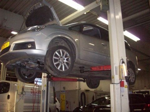 Opel Zafira 1.9 CDTi 120pk Cosmo (2007)