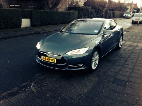 Tesla Model S 270kW (2013)