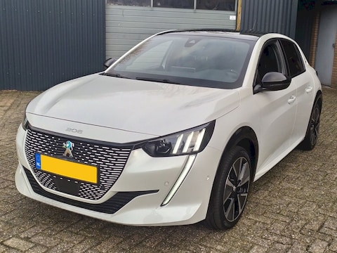 Peugeot e-208 GT Pack EV 50kWh 136