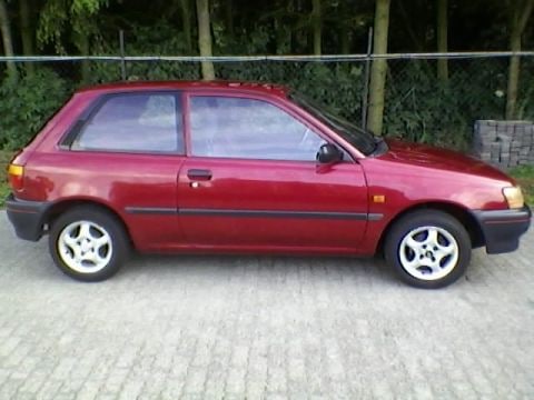 Toyota Starlet 1.3 XLi (1996)