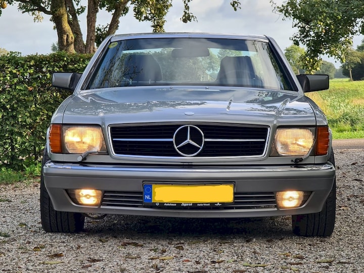 Mercedes-Benz 560 SEC (1987)