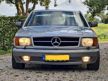 Mercedes-Benz 560 SEC (1987)