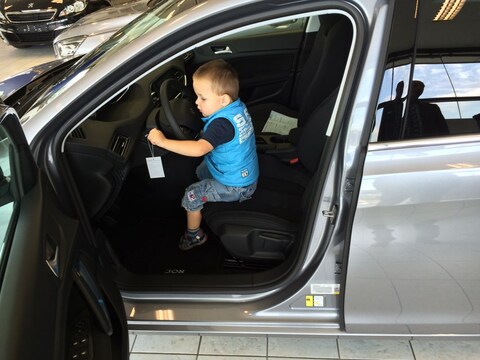 Peugeot 308 SW Blue Lease Executive Pack 1.6 BlueHDi