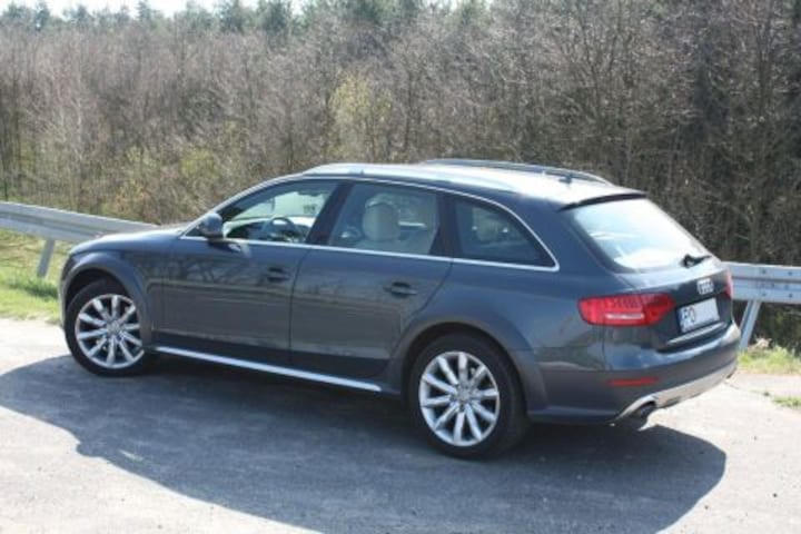 Audi A4 Allroad 3.0 TDI quattro (2009)