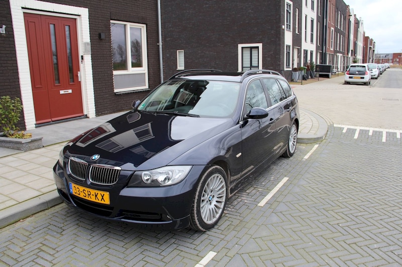 BMW 325xi Touring Executive (2006)