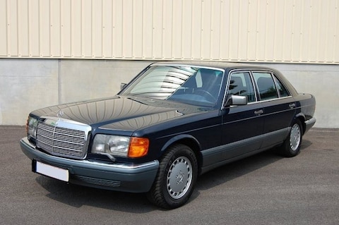 Mercedes-Benz 560 SEL