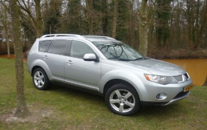 Mitsubishi Outlander 2.2 Di-D 4WD Intense+