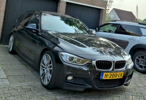 BMW 330d Touring High Executive