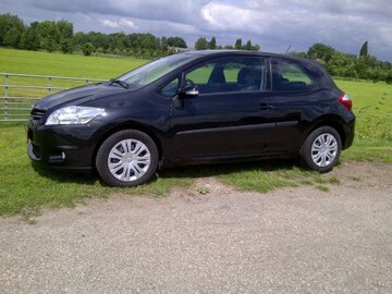 Toyota Auris 1.6 VVT-i Aspiration (2011)