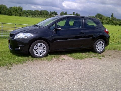 Toyota Auris 1.6 VVT-i Aspiration (2011)