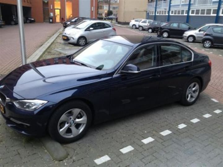BMW 320d EfficientDynamics Edition High Executive (2013)