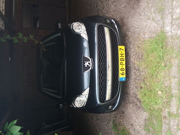 Peugeot 107 Millesim 200 1.0 (2011)