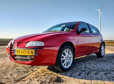 Alfa Romeo 147 2.0 T.Spark 16V Distinctive