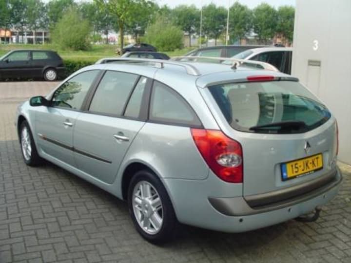 Renault Laguna Grand Tour 2.0 16V IDE Initiale (2002)