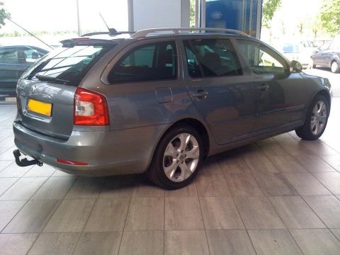 Skoda Octavia Combi 1.8 TSI Elegance Businessline (2012)