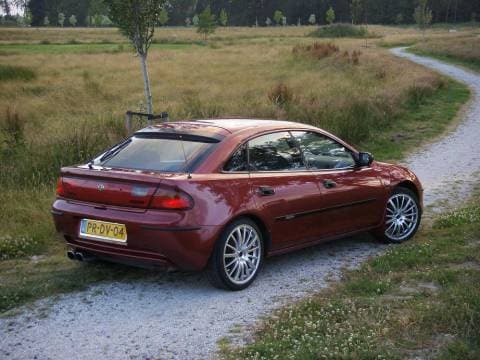 Mazda 323 F 1.5i GLX (1996)