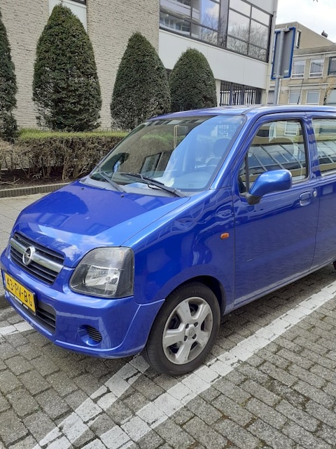 Opel Agila 1.0-12V Essentia