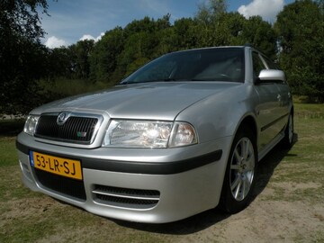 Skoda Octavia Combi 1.8 Turbo 20V RS (2003)