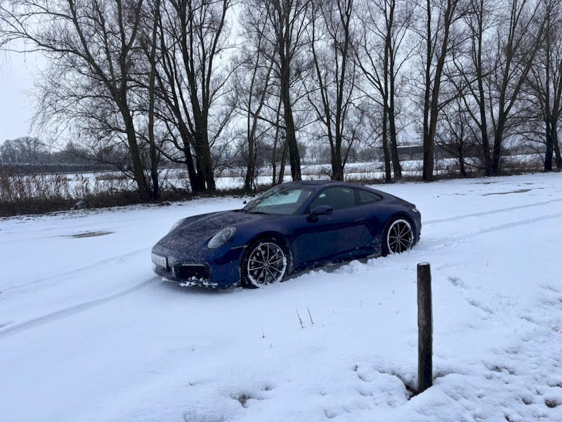 Porsche 911 Carrera 4 Coupé (2021)