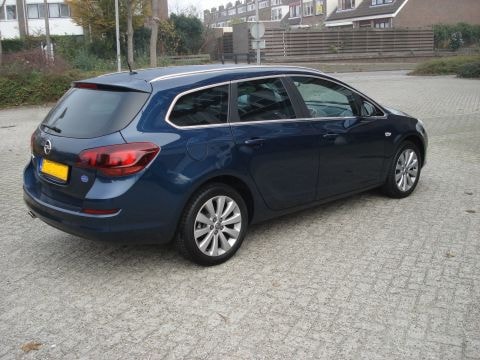 Opel Astra Sports Tourer 1.4 Turbo 120pk Cosmo (2011)