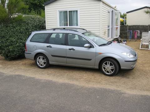 Ford Focus Wagon 1.6 16V Trend (2003)