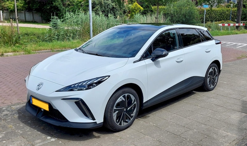 MG 4 Long Range Luxury (2023)