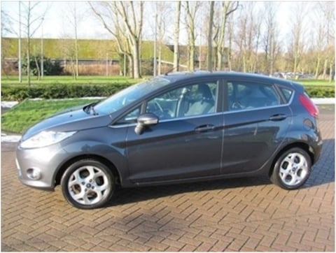 Ford Fiesta 1.4 Titanium (2010)