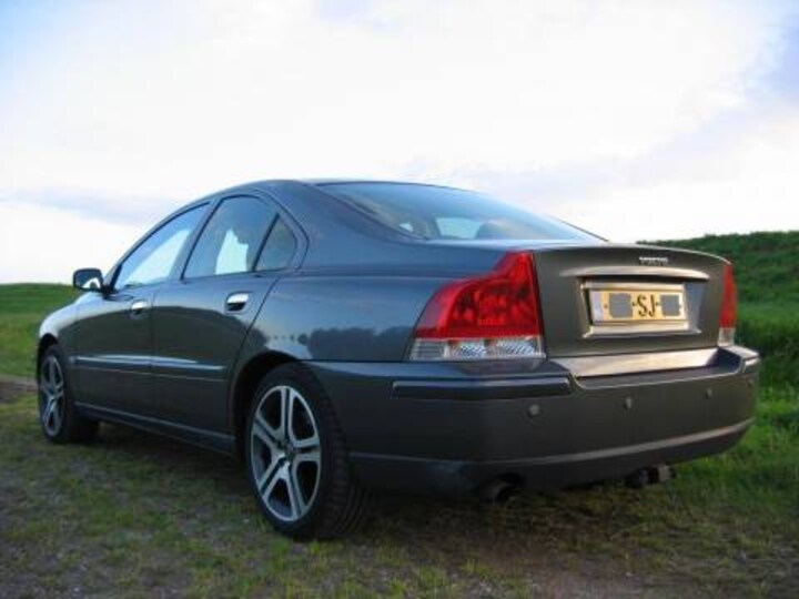 Volvo S60 2.4D Edition II (2006)