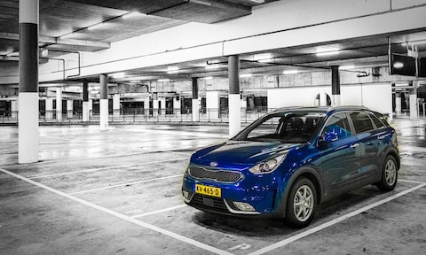 Kia Niro 1.6 GDi Hybrid BusinessLine (2016)