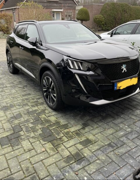 Peugeot e-2008 GT EV 50kWh 136